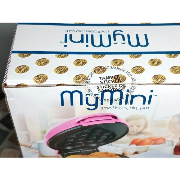 Compact Waffle Maker Heart Shaped MyMini Nostalgia Small Space Non Stick Surface - Picture 5 of 11
